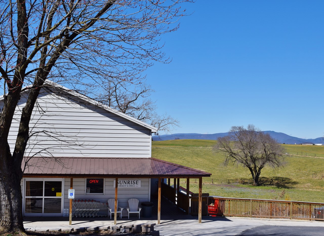 Note surrounding pasture and grazing lands!